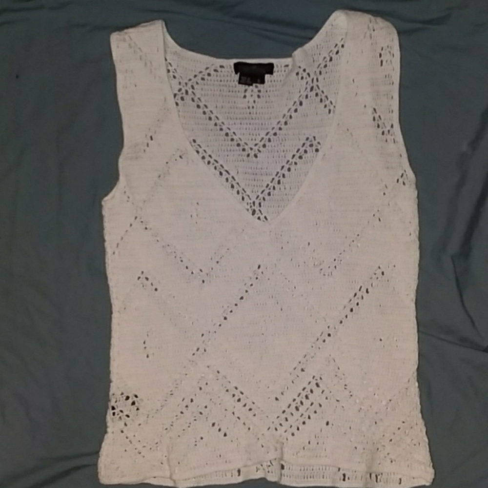 Sleveless summer top